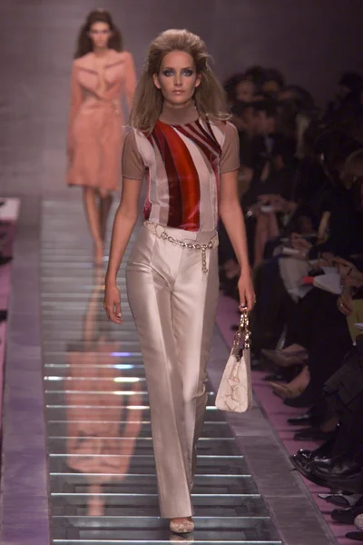Look 5